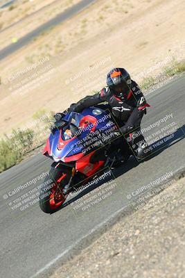 media/Oct-16-2022-TrackXperience (Sun) [[236a00b5b6]]/Group 3/session 2 turn 11/